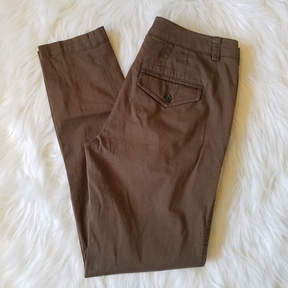 ◊ VINCE. Brown Chino Pants